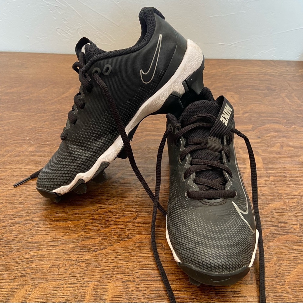 NIKE FLEX VAPOR SHARK BLACK WHITE LACE UP 2Y KID FOOTBALL CLEATS